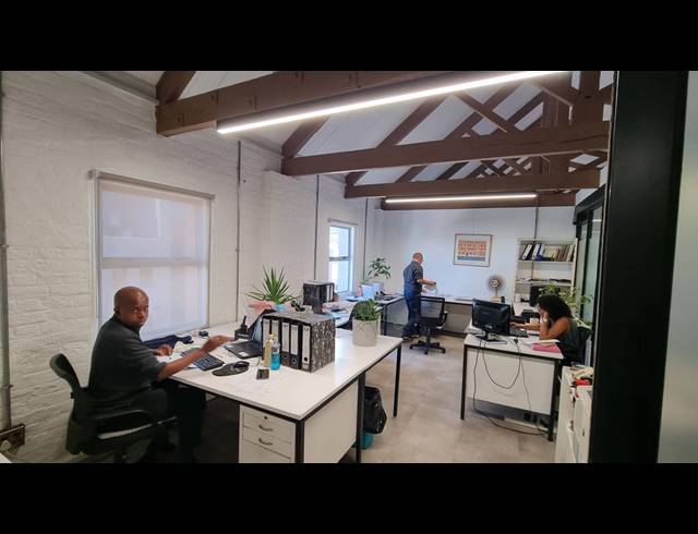347M² OFFICE FOR SALE IN WOODSTOCK
